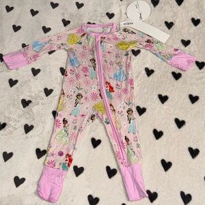 Little Sleepies NWT Disney Princess Zippy with small holes in zipper cover
